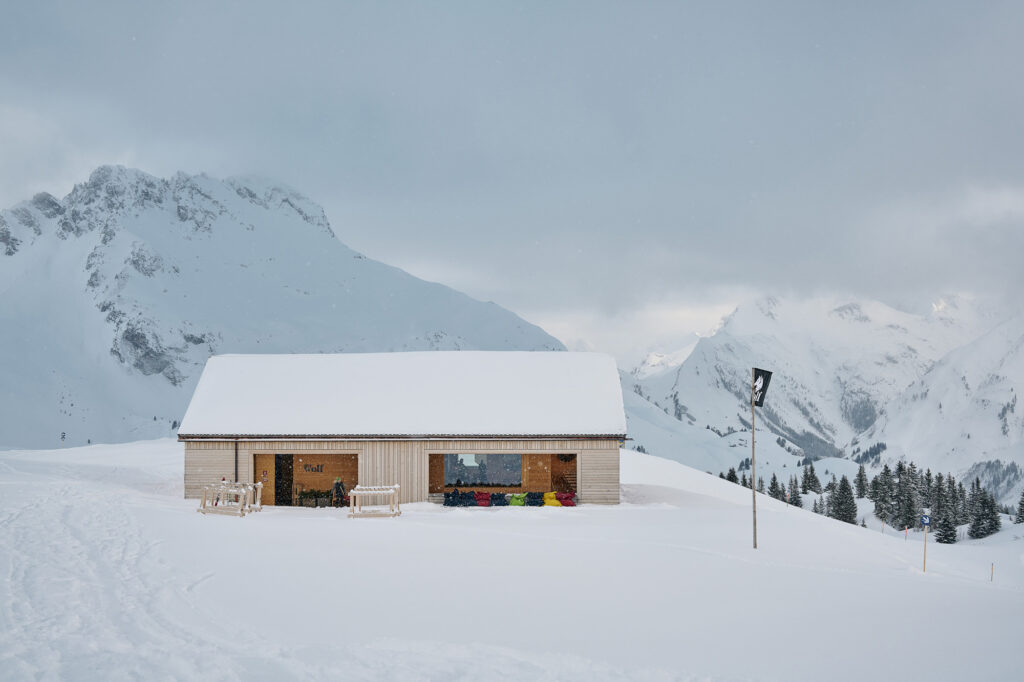 viergestalten der WOLF Skihuette Lech 05